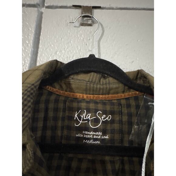 NWT Women's Kyla Seo Hand Embroidered Floral Plaid Button Up Top size M Boho - Picture 2 of 3